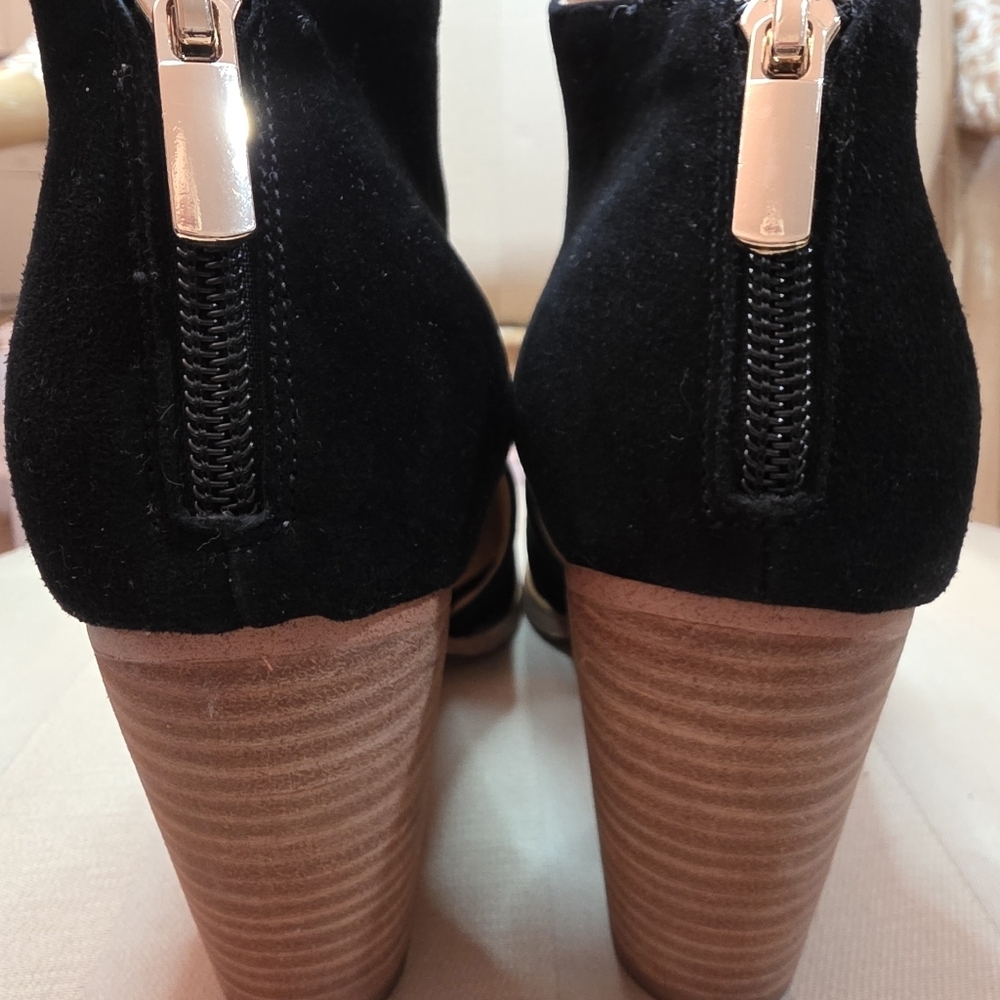 NEW BELLE & BLOOM | MIDNIGHT SPECIAL | BLACK SUEDE ANKLE BOOTS | SIZE 9 - Picture 5 of 6